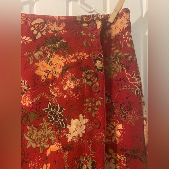 Christopher & Banks wrap skirt-size 10 like new beautiful floral wrap skirt - Picture 2 of 8